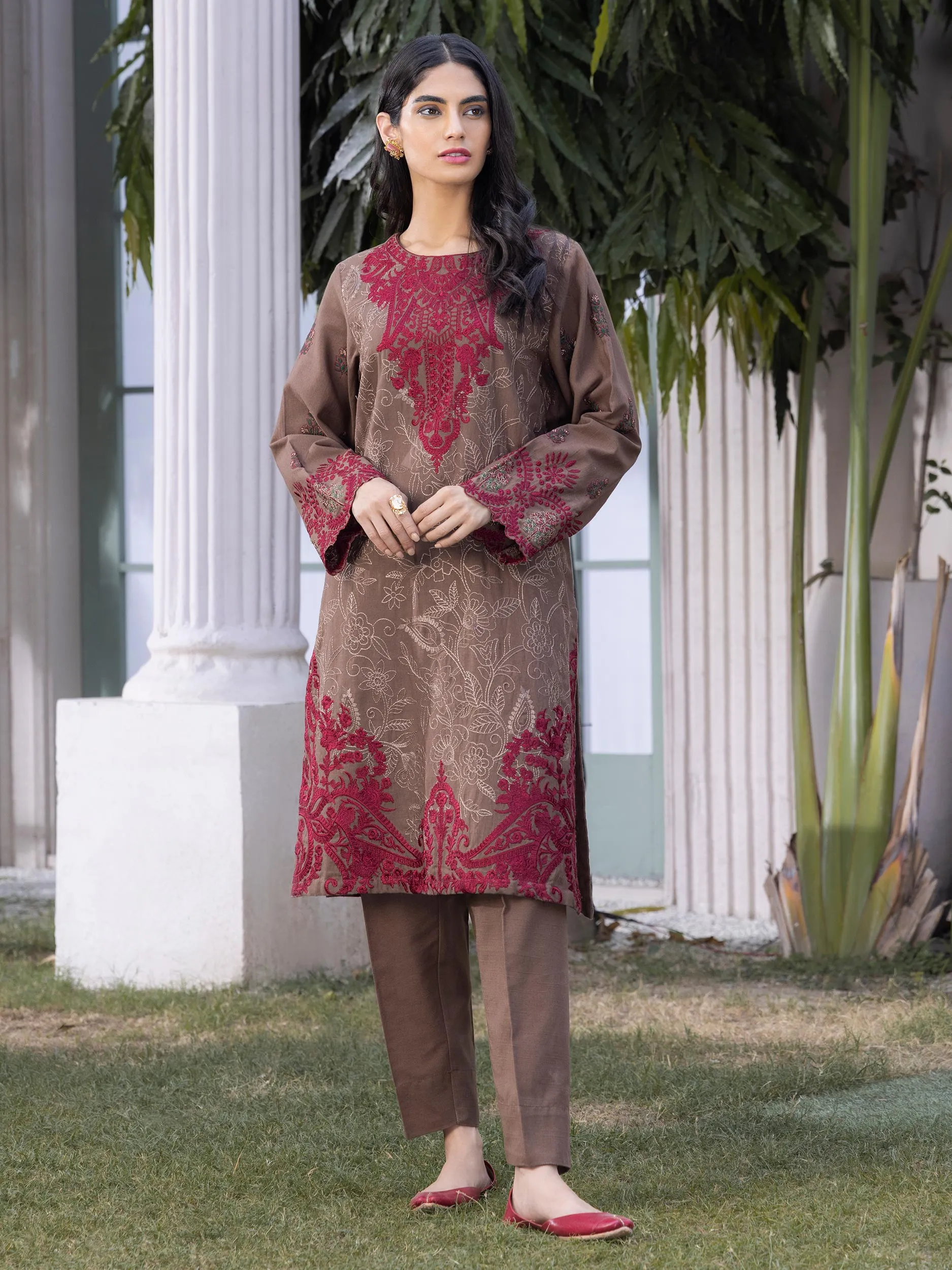 2 Piece Khaddar Suit-Embroidered (Pret)