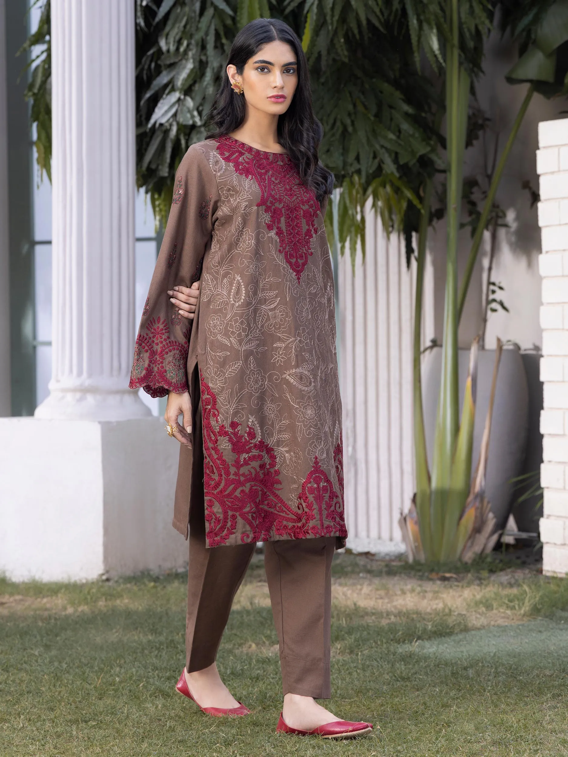 2 Piece Khaddar Suit-Embroidered (Pret)