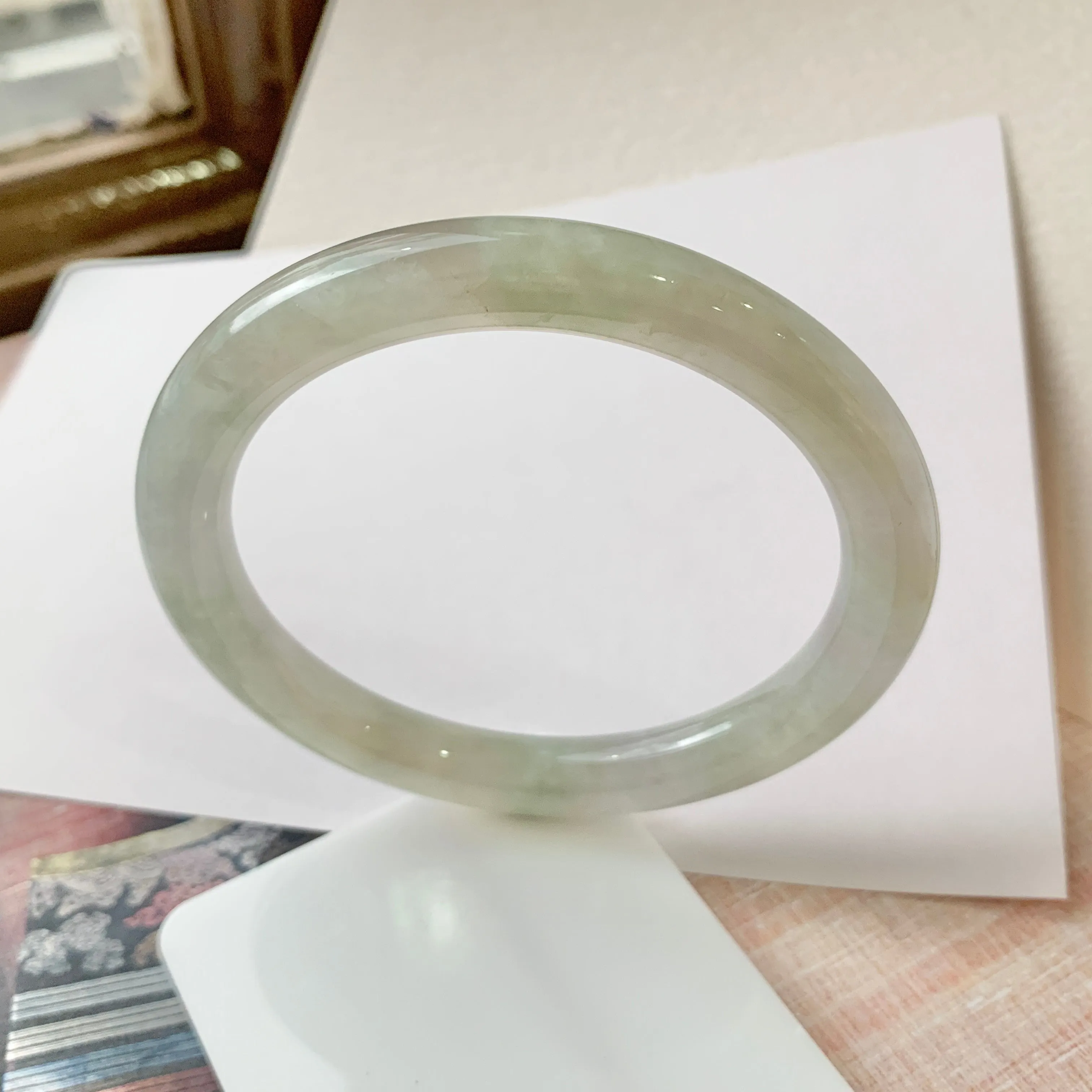 56.2mm A-Grade Lavender Green Jadeite Traditional Round Bangle No.151808