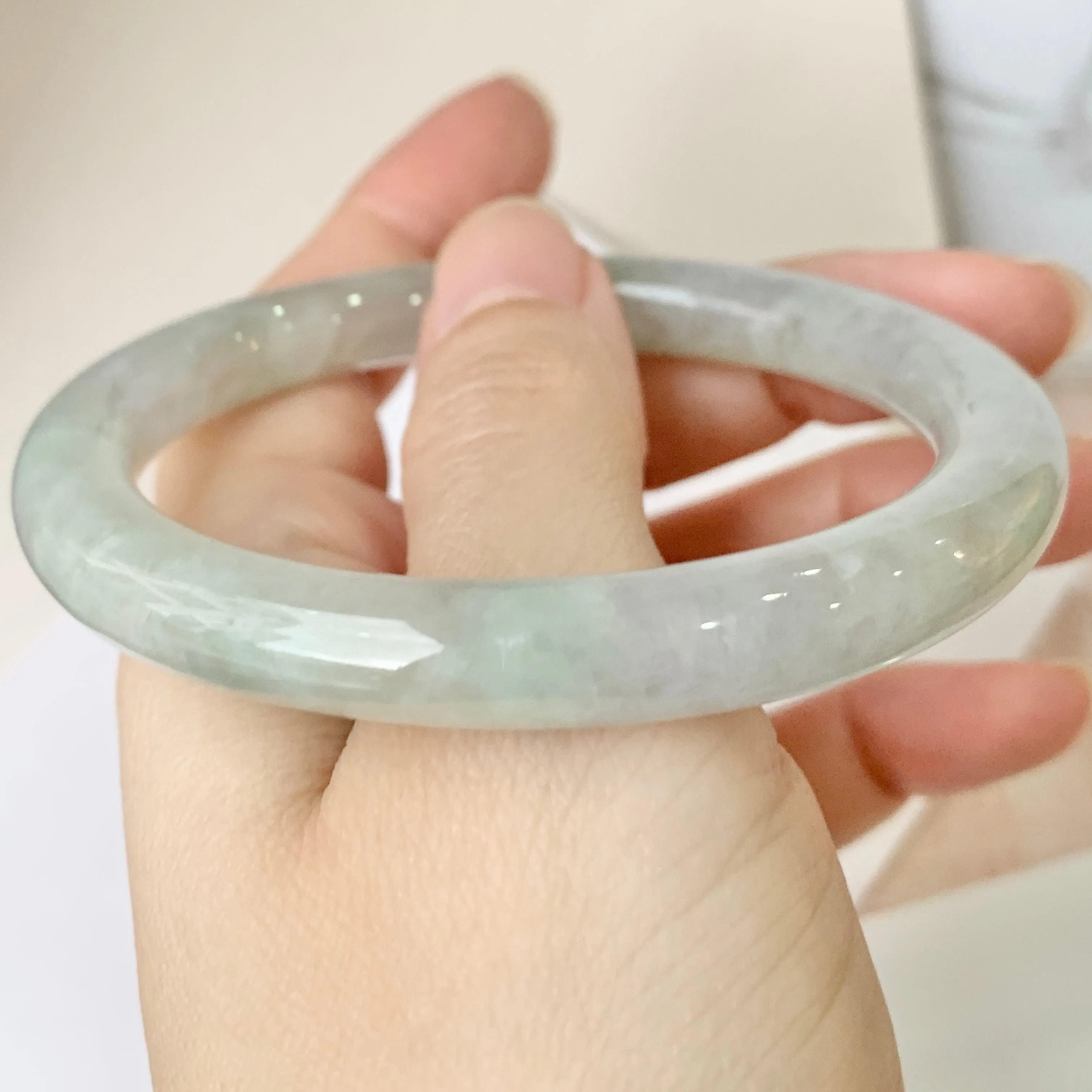 56.2mm A-Grade Lavender Green Jadeite Traditional Round Bangle No.151808