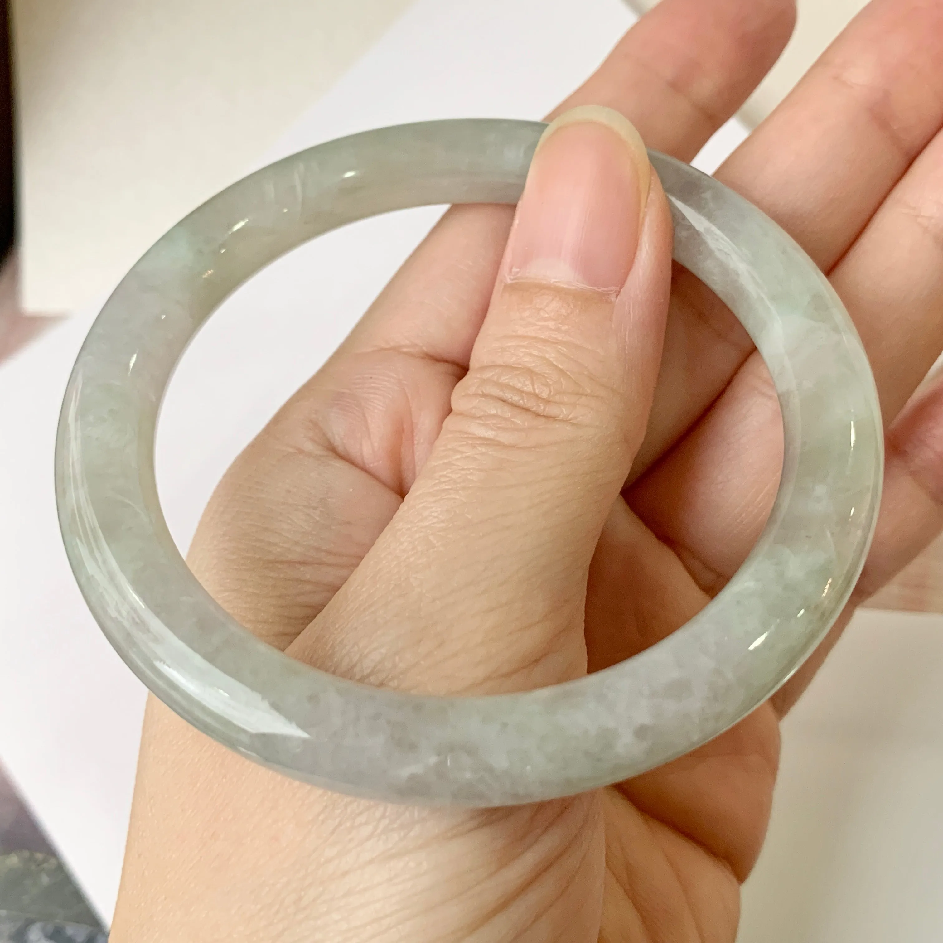 56.2mm A-Grade Lavender Green Jadeite Traditional Round Bangle No.151808