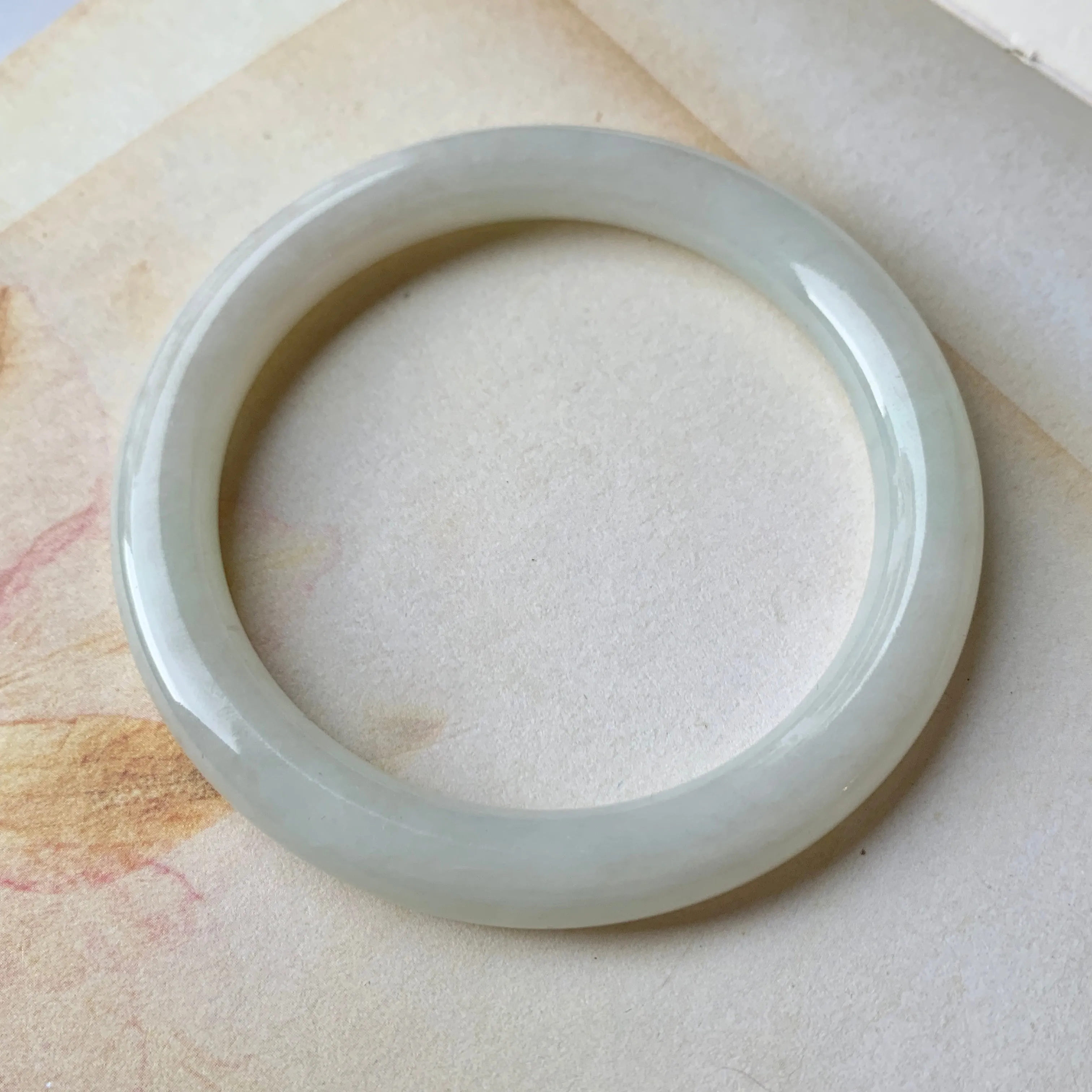 56.6mm A-Grade Natural Light Yellowish Green Jadeite Traditional Round Bangle No.151923