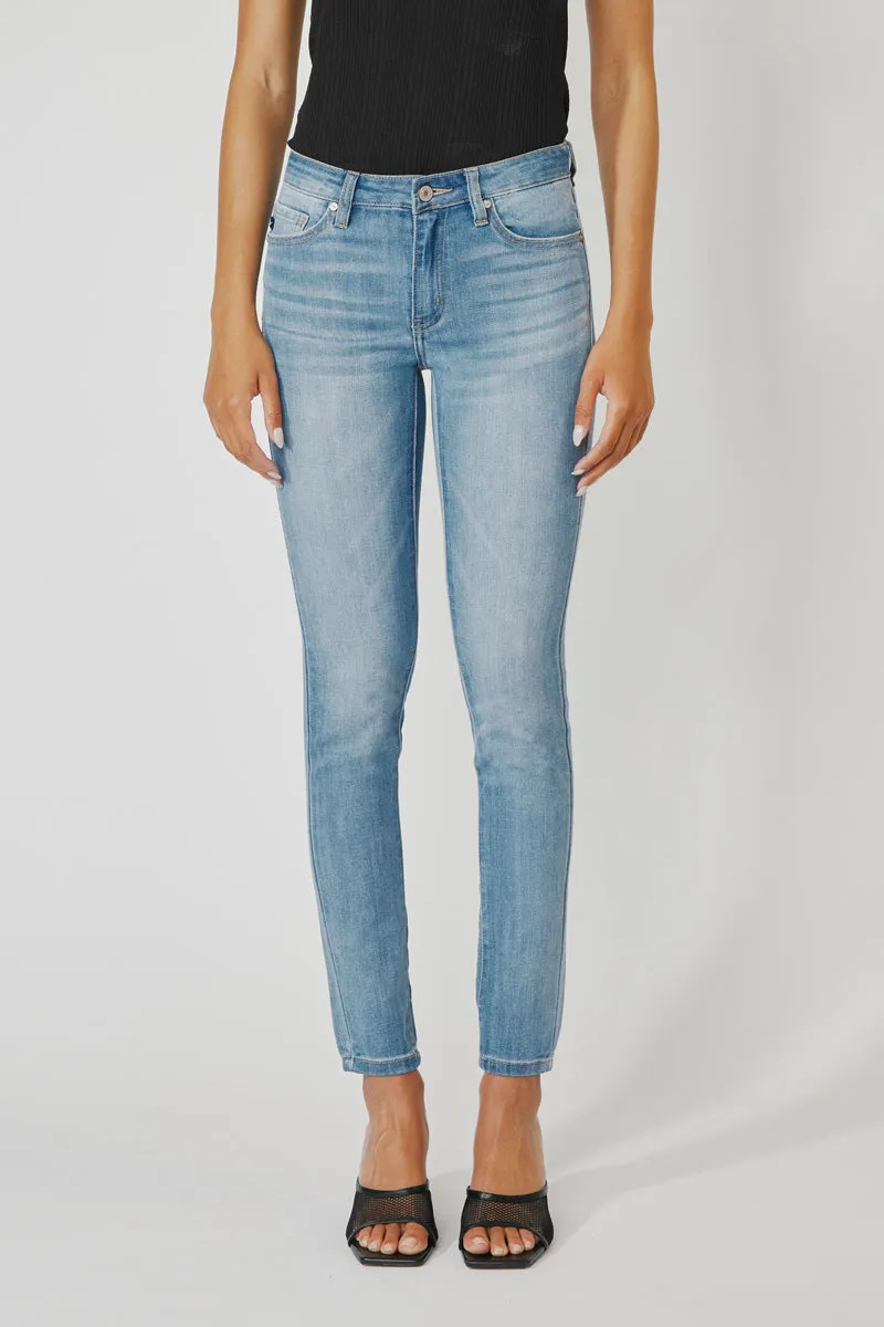 Ashlyn Mid Rise Super Skinny Jeans