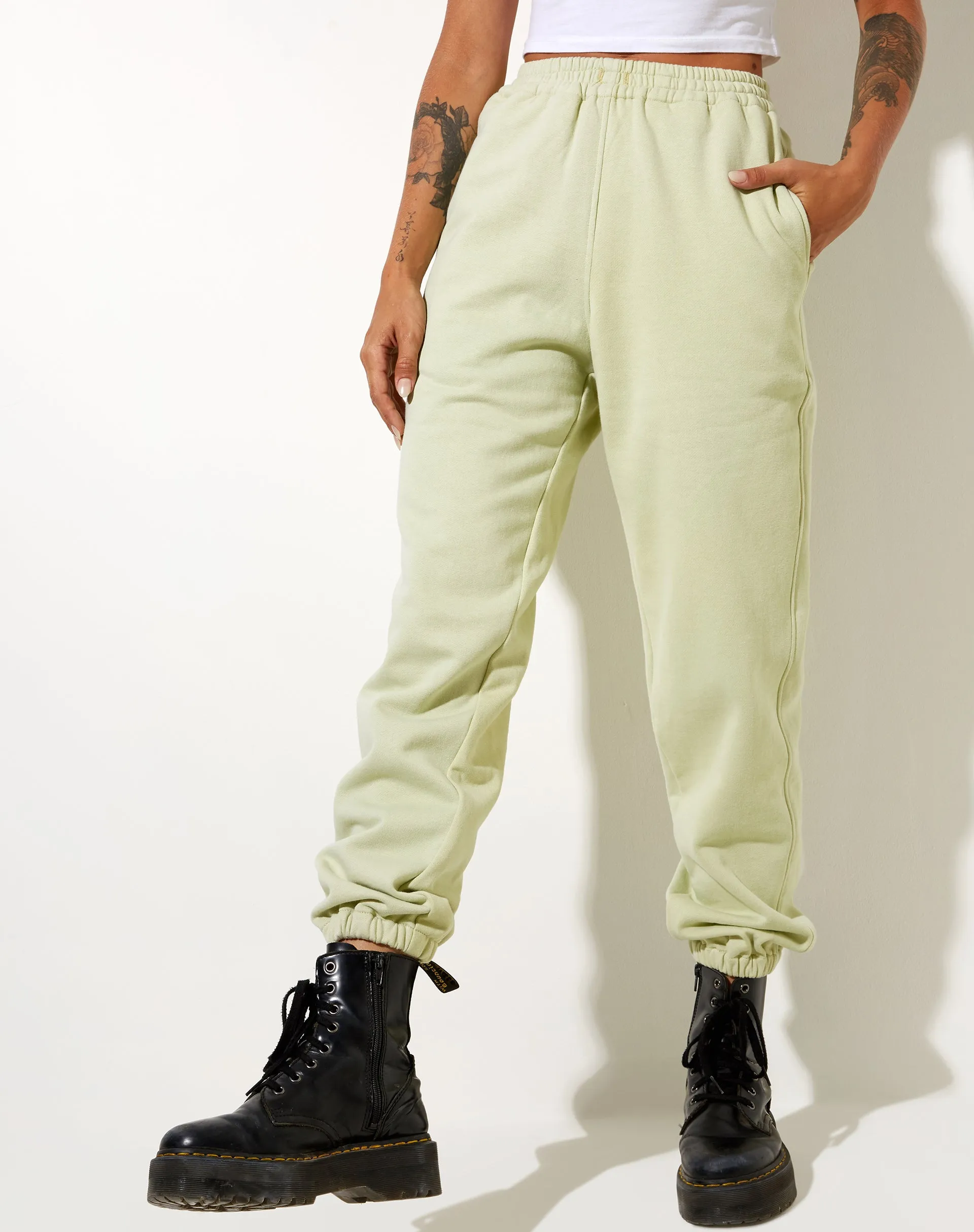 Besties Jogger in Green Graffiti Magic Embro