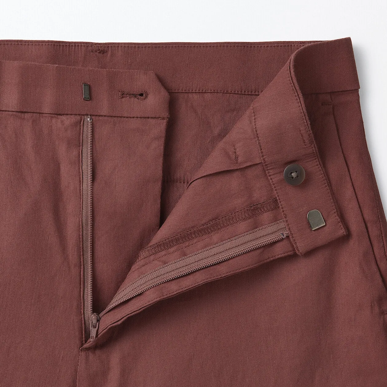 Hemp Blend Stretch Pleated Pants