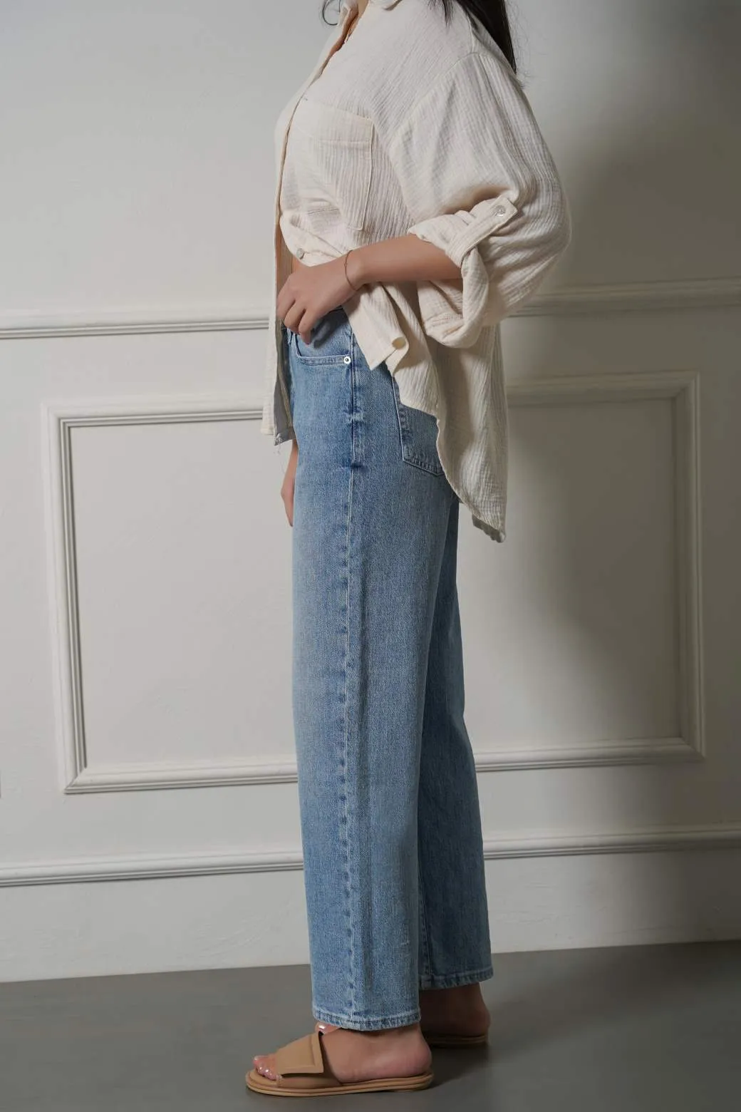 HIGH WAIST STRAIGHT JEANS