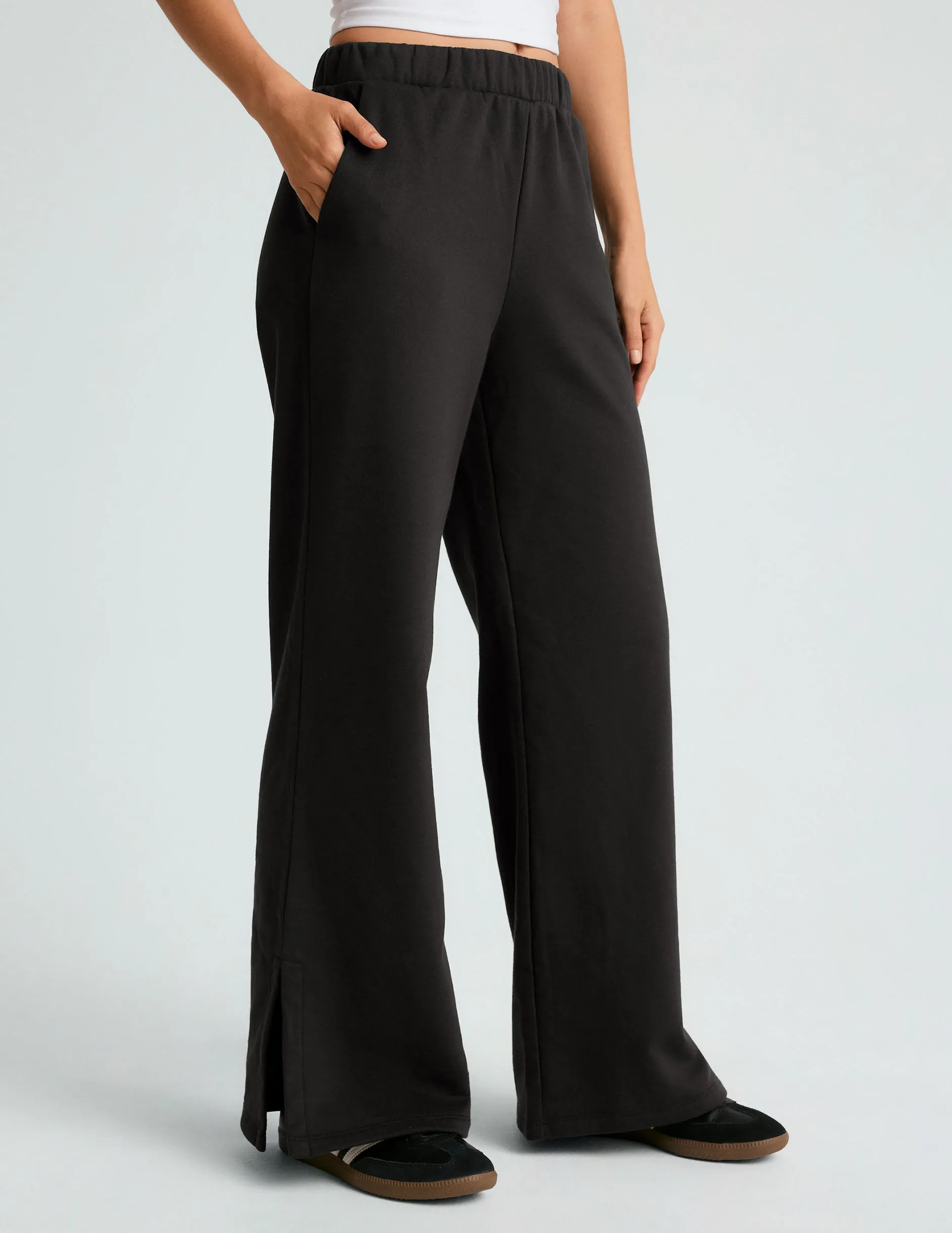 Open Ended Mid Rise Wide Leg Pant