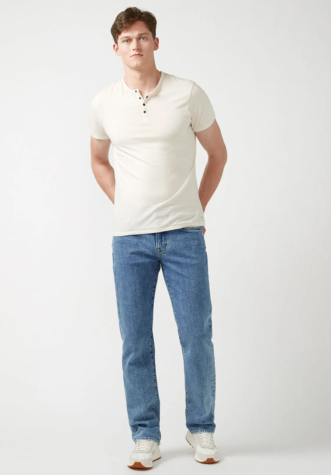 Relaxed Straight Driven Men's jeans in Bleached Blue - BM22916