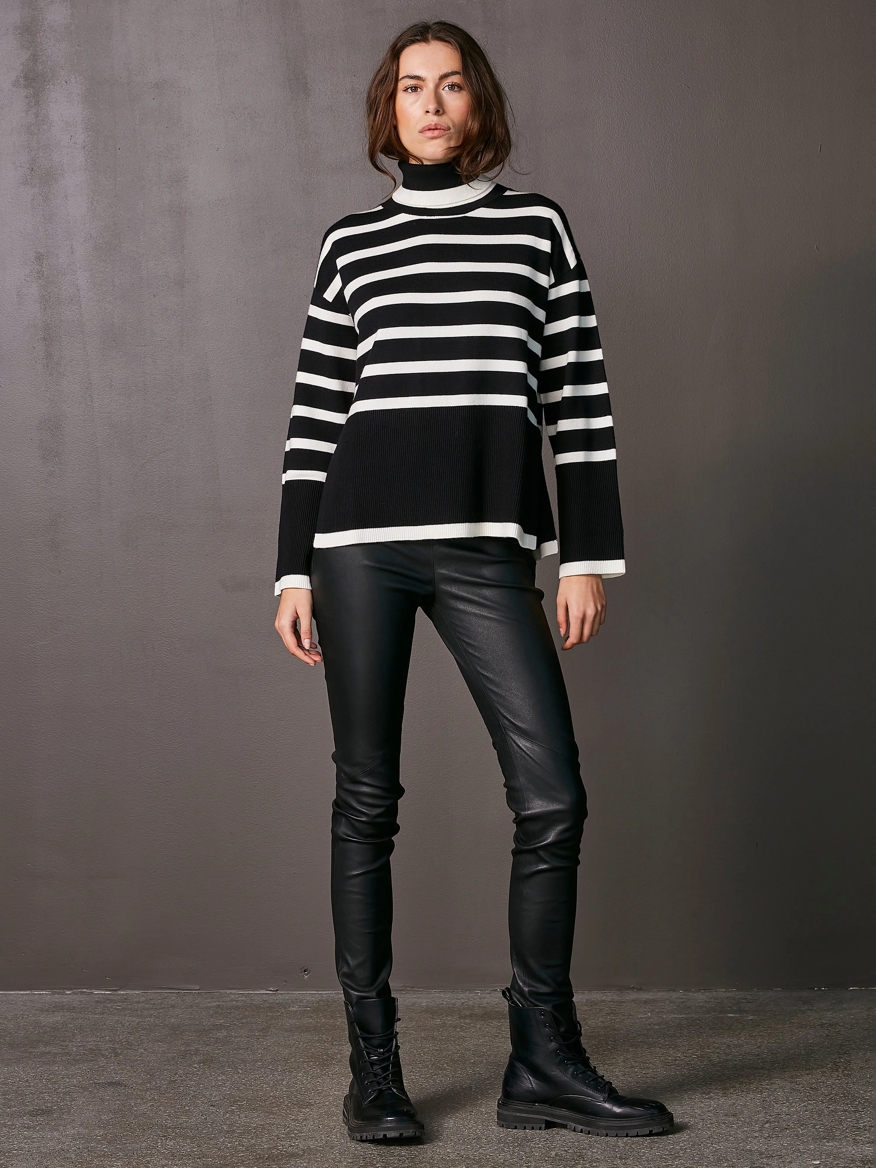 TACHA knitted blouse with stripes - Black mix