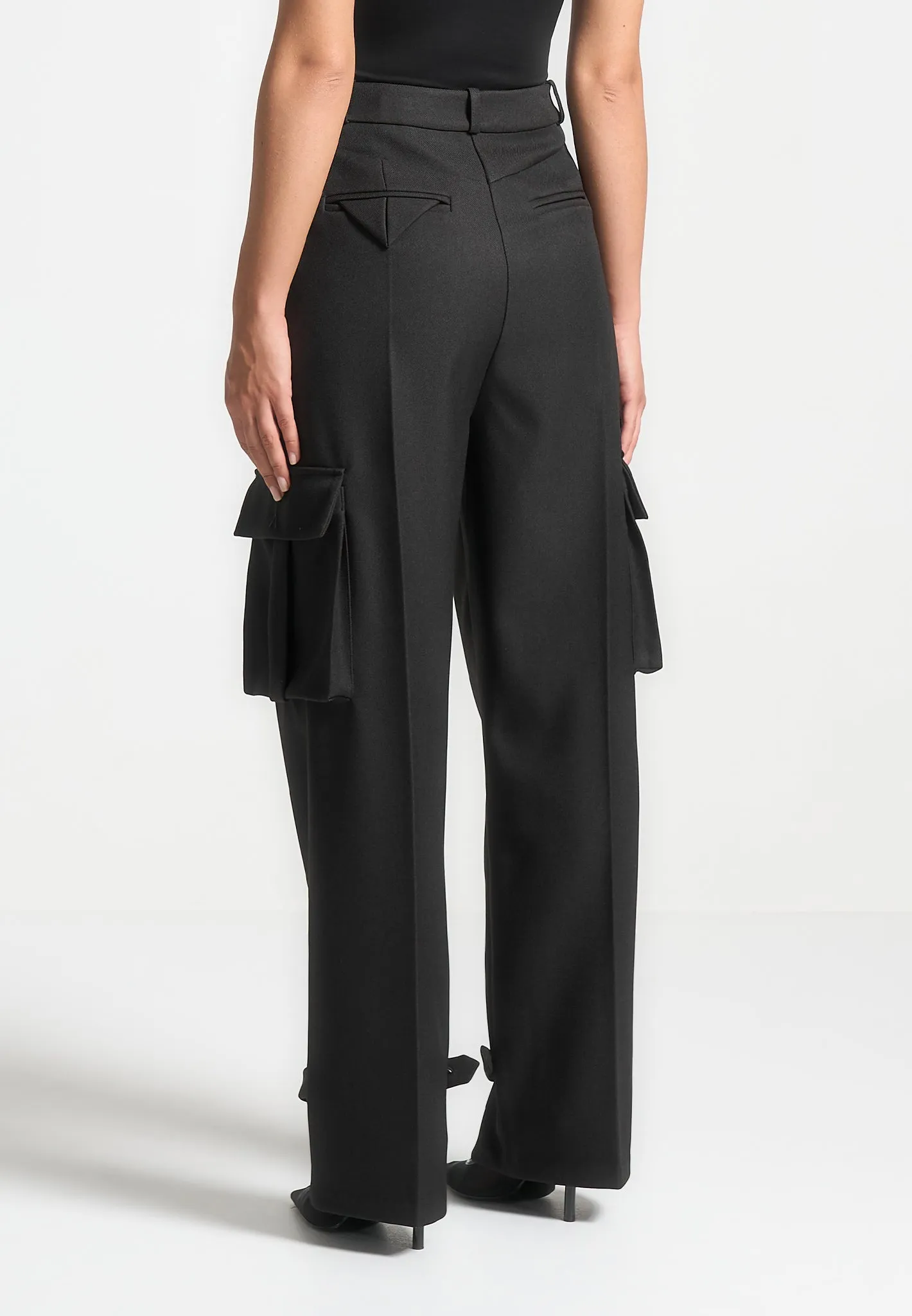 Tailored Pleated Cargo Trousers - Black