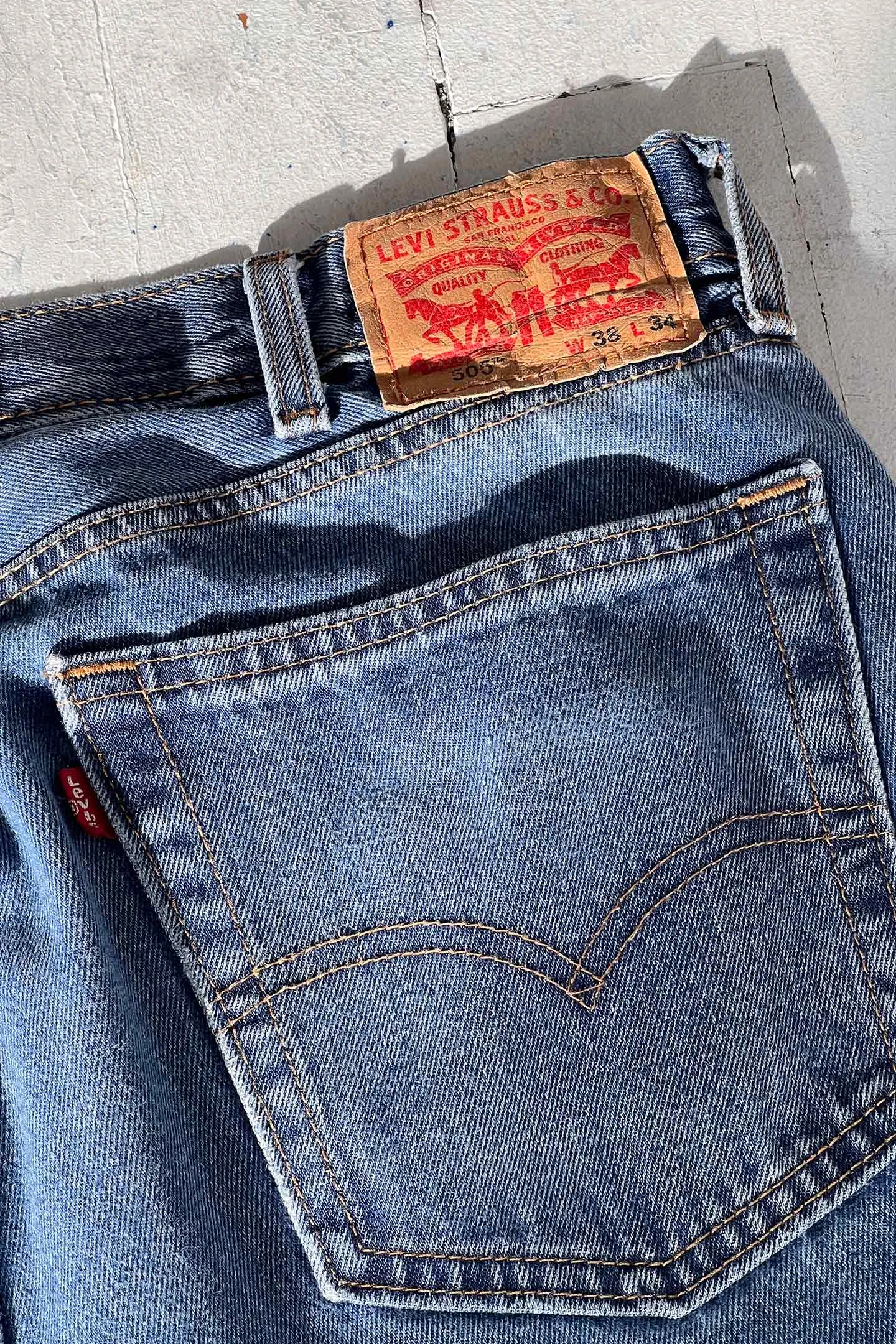 VINTAGE 90's Levi's 505's - 18