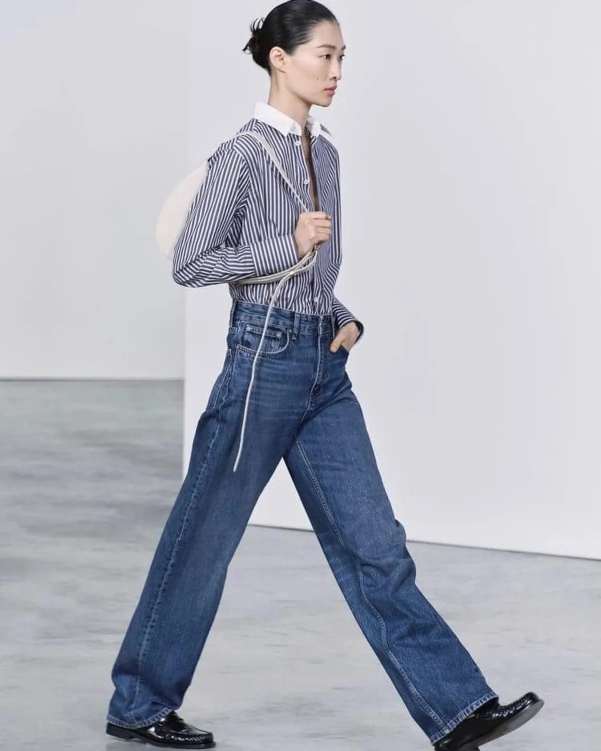 WHISKER STRAIGHT JEANS